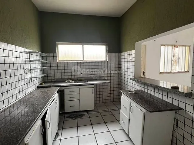 Casa com 498m² 6 quartos e 4 banheiros, à venda, no bairro Vermelha em Teresina