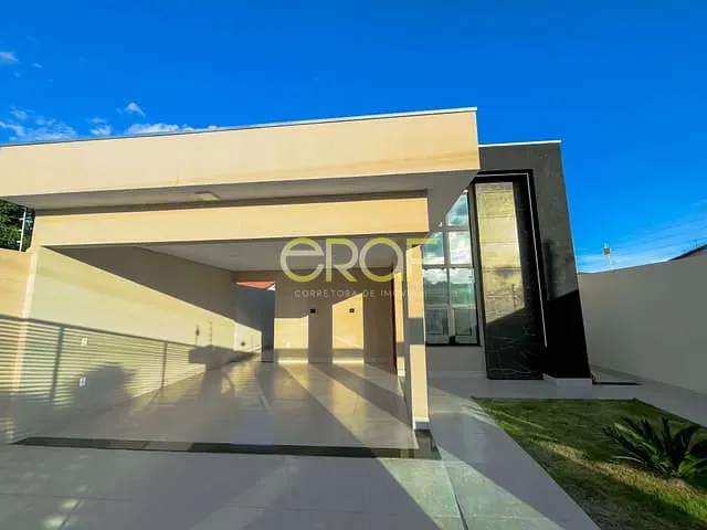 Casa com 300m² 3 quartos e 2 banheiros, à venda, no bairro Residencial Santa Rosa em Formosa
