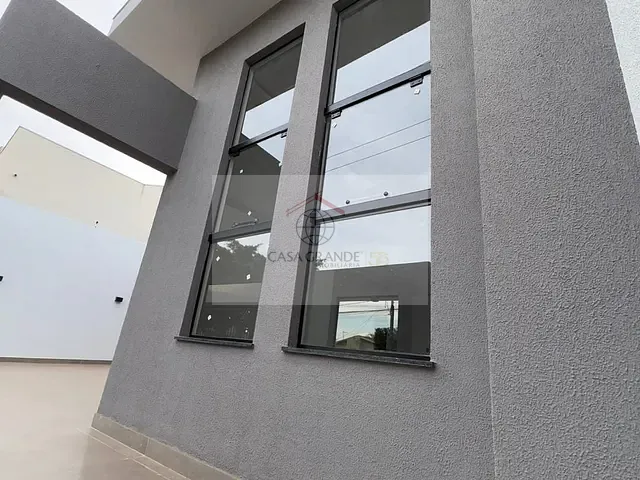 Casa com 250m² 3 quartos e 2 banheiros, à venda, no bairro Centro em Rolândia