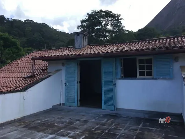 Casa com 1788m², à venda, no bairro Itaipava em Petrópolis