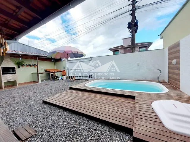 Casa com 169m² 2 quartos e 1 banheiro, à venda, no bairro Aririú em Palhoça