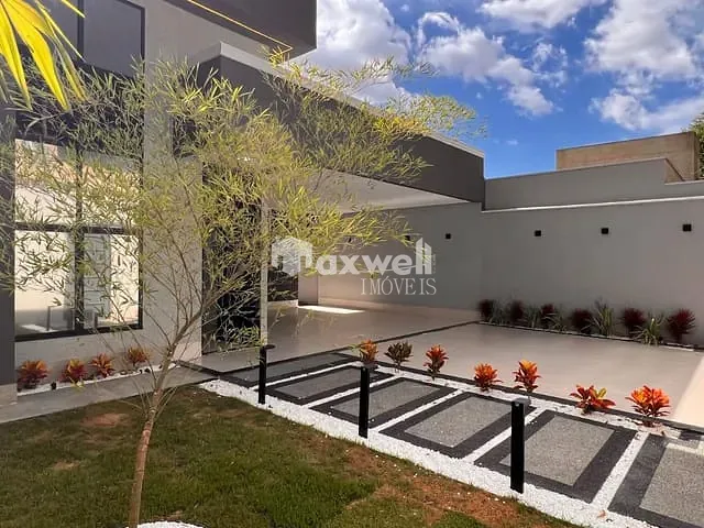 Casa com 370m² 3 quartos e 4 banheiros, à venda, no bairro Parque Amazônia em Goiânia