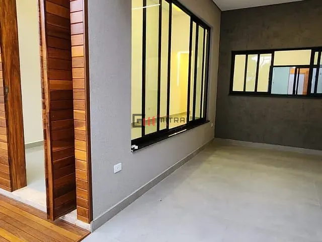 Casa com 180m² 3 quartos e 2 banheiros, à venda, no bairro Parque Residencial Joaquim Toledo Piza em Londrina