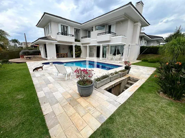 Casa com 1840m² 4 quartos e 5 banheiros, à venda, no bairro Condomínio Jardim das Palmeiras em Bragança Paulista