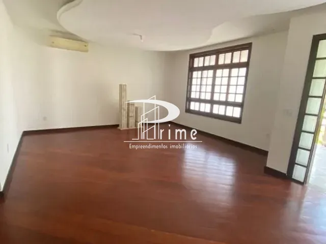 Casa com 450m² 5 quartos e 4 banheiros, à venda, no bairro Camboinhas em Niterói