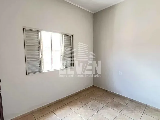 Casa com 330m² 4 quartos e 2 banheiros, à venda, no bairro Vila São João da Boa Vista em Bauru