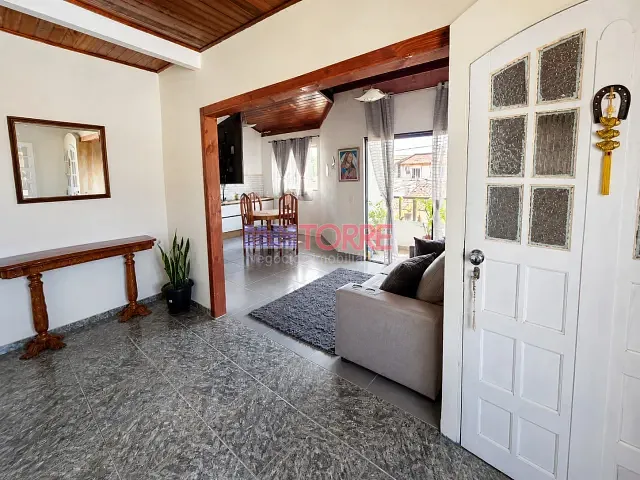 Casa com 336m² 7 quartos e 3 banheiros, à venda, no bairro Hernani Sá em Ilhéus