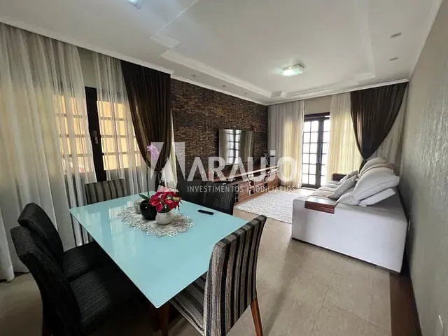 Casa com 276m² 2 quartos e 2 banheiros, à venda, no bairro Cordeiros em Itajaí