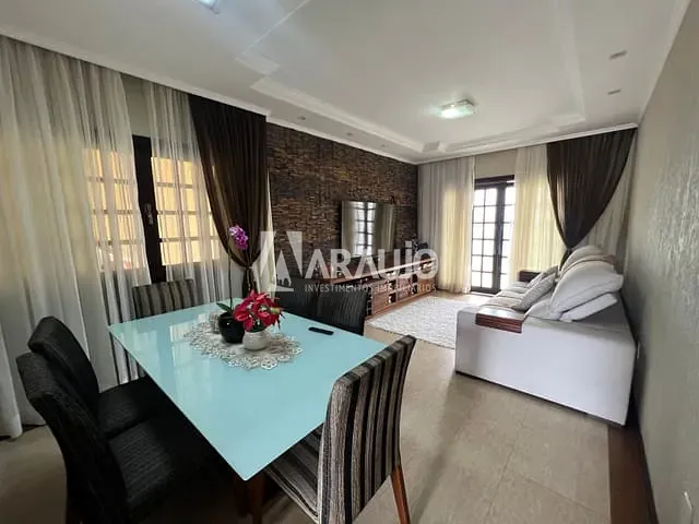 Casa com 276m² 2 quartos e 2 banheiros, à venda, no bairro Cordeiros em Itajaí