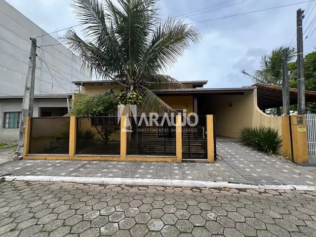 Casa com 276m² 2 quartos e 2 banheiros, à venda, no bairro Cordeiros em Itajaí