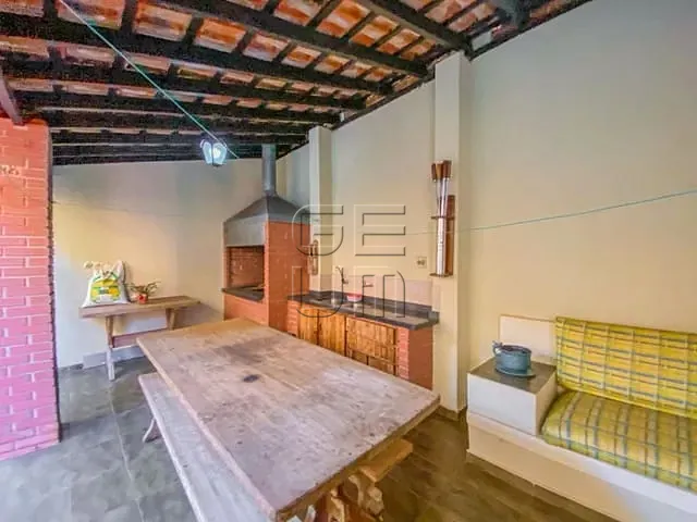 Casa 4 quartos e 6 banheiros, à venda, no bairro Lago Parque em Londrina