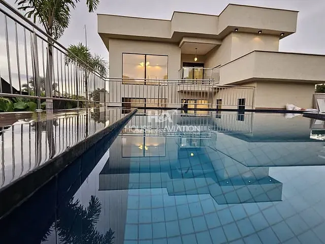 Casa com 639m² 4 quartos e 6 banheiros, à venda, no bairro Condomínio do Lago 1ª Etapa em Goiânia
