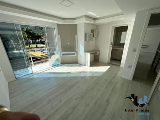 Casa com 350m², à venda, no bairro Ressacada em Itajaí