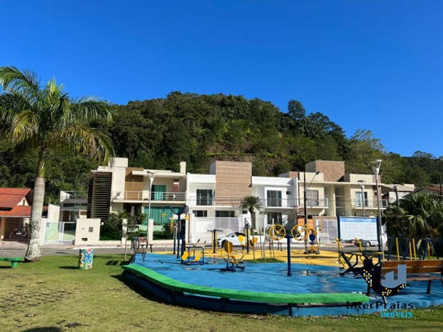 Casa com 350m², à venda, no bairro Ressacada em Itajaí