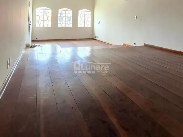 Casa com 400m² 3 quartos e 3 banheiros, à venda, no bairro Alto Ipiranga em Mogi das Cruzes