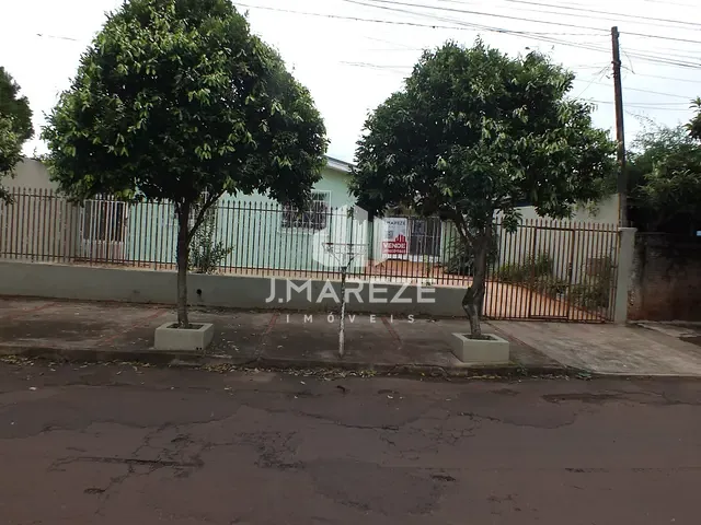 Casa 3 quartos e 2 banheiros, à venda, no bairro Vila Shangri-La em Apucarana