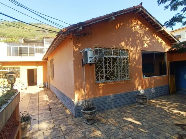 Casa com 416m² 5 quartos e 4 banheiros, à venda, no bairro Jardim Sulacap em Rio de Janeiro