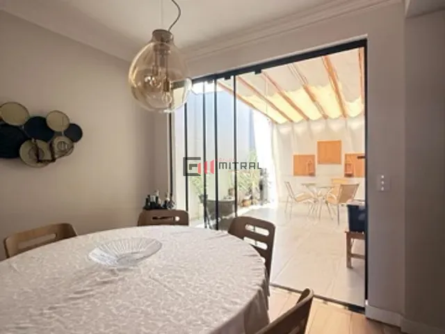 Casa 3 quartos e 2 banheiros, à venda, no bairro Aurora em Londrina