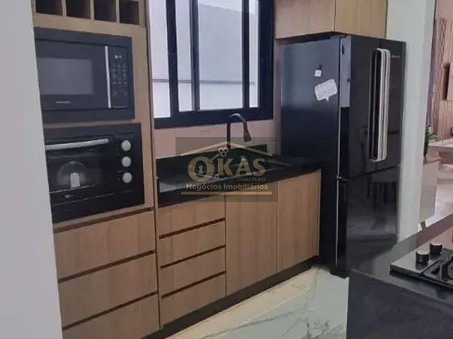 Casa com 321m² 3 quartos e 5 banheiros, à venda, no bairro Jardim Aeroporto II em Mogi das Cruzes