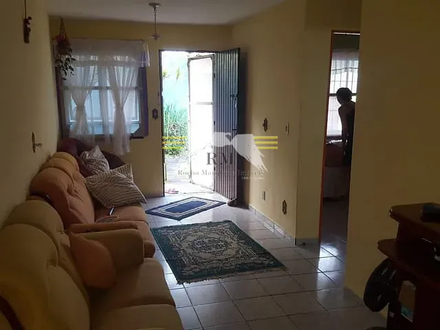 Casa com 330m² 3 quartos e 1 banheiro, à venda, no bairro Santa Cruz em Itanhaém