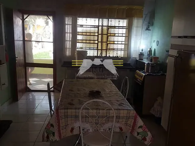 Casa com 330m² 3 quartos e 1 banheiro, à venda, no bairro Santa Cruz em Itanhaém