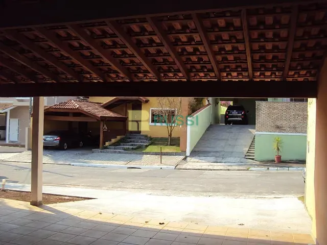 Casa com 327m² 3 quartos e 3 banheiros, à venda, no bairro Urbanova em São José dos Campos