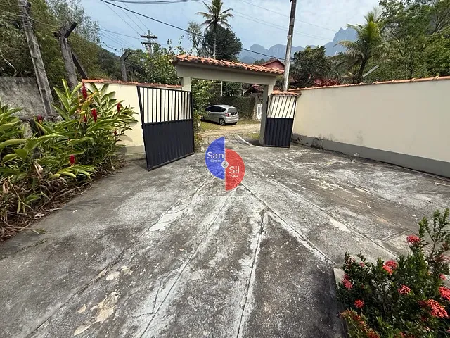 Casa com 363m² 4 quartos e 3 banheiros, à venda, no bairro Limoeiro em Guapimirim