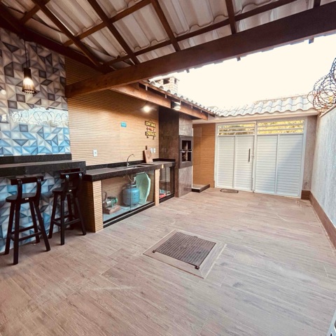 Casa 4 quartos e 4 banheiros, à venda, no bairro Peró em Cabo Frio