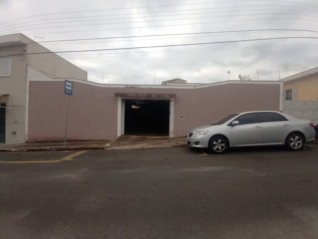 Casa com 600m² 3 quartos e 1 banheiro, à venda, no bairro Jardim Santo Andre em São João da Boa Vista