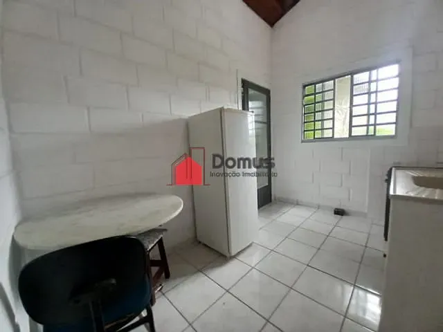 Casa para alugar, no bairro Jardim Cristina em Pindamonhangaba