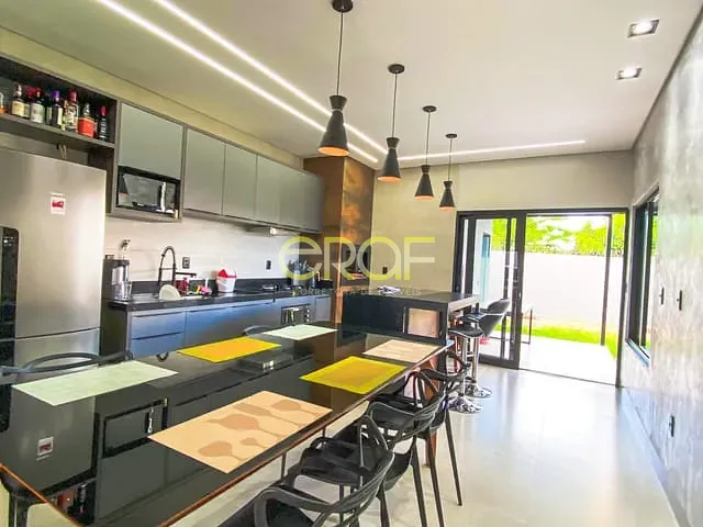 Casa com 300m² 2 quartos e 2 banheiros, à venda, no bairro Setor Bela Vista em Formosa