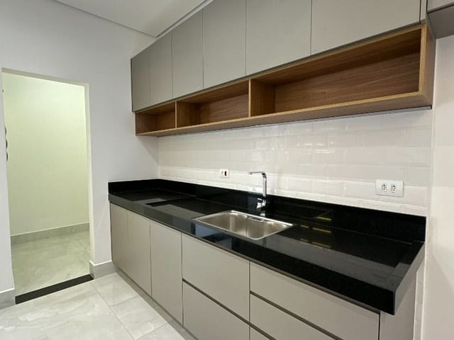 Casa com 310m² 3 quartos e 2 banheiros, à venda, no bairro Parque Novo Mundo em Americana