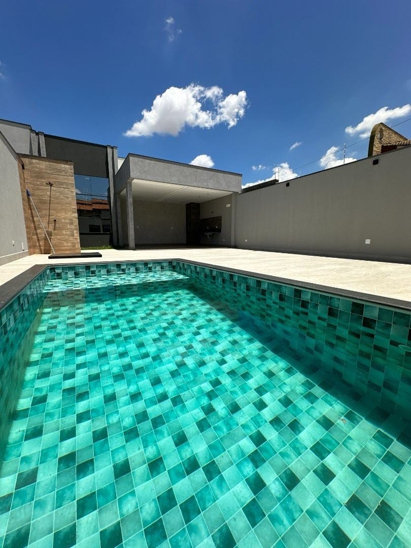 Casa, 3 quartos, 196 m² - Foto 1