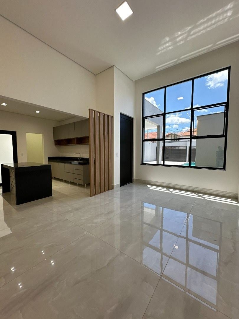 Casa, 3 quartos, 196 m² - Foto 2