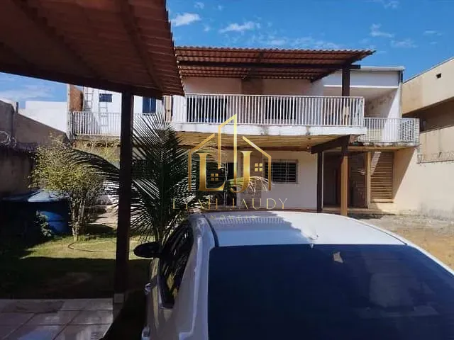 Sobrado com 555m² 3 quartos e 4 banheiros, à venda, no bairro MIRAFLORES em Chapada dos Guimarães