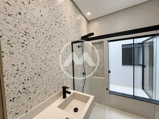 Casa com 225m² 2 quartos e 2 banheiros, à venda, no bairro Residencial Parque Do Bosque em Cianorte