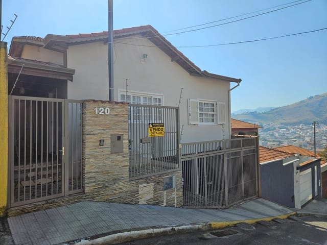 Foto do anúncio: Casa à Venda em Medicina, Itajubá MG