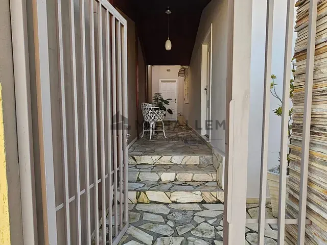 Casa com 200m² 3 quartos e 1 banheiro, à venda, no bairro Medicina em Itajubá