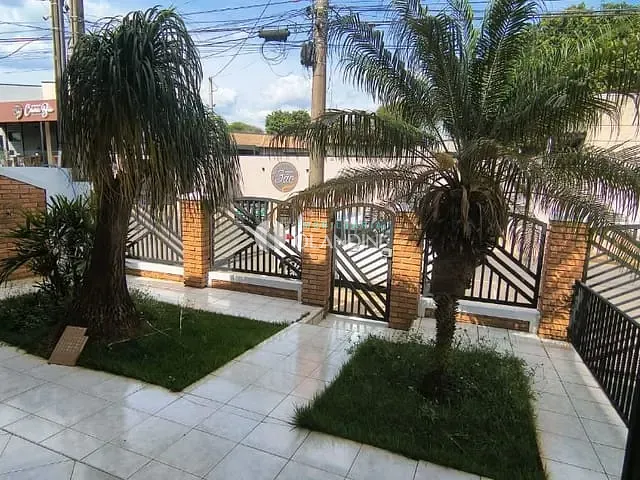 Casa com 400m² 1 quarto e 1 banheiro, à venda ou para alugar, no bairro Centro em Artur Nogueira