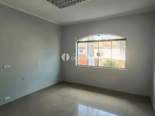 Casa com 400m² 1 quarto e 1 banheiro, à venda ou para alugar, no bairro Centro em Artur Nogueira