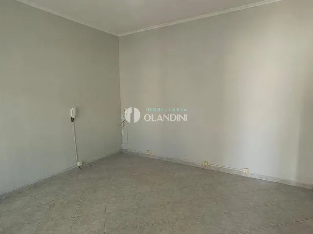 Casa com 400m² 1 quarto e 1 banheiro, à venda ou para alugar, no bairro Centro em Artur Nogueira