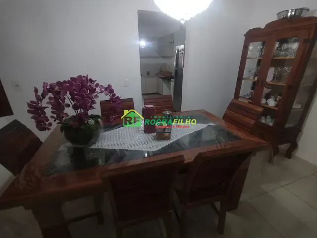 Casa com 239m² 3 quartos e 3 banheiros, para alugar, no bairro Campestre em Teresina