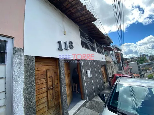 Casa 4 quartos e 2 banheiros, à venda ou para alugar, no bairro Santo Antônio em Itabuna