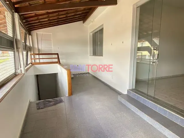 Casa 4 quartos e 2 banheiros, à venda ou para alugar, no bairro Santo Antônio em Itabuna