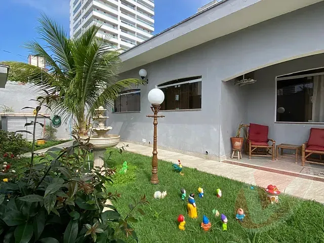 Casa com 768m² 4 quartos e 2 banheiros, à venda, no bairro Flórida em Praia Grande