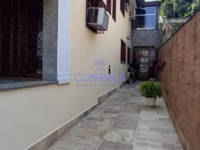 Casa com 370m² 4 quartos e 3 banheiros, à venda, no bairro Campo Grande em Rio de Janeiro