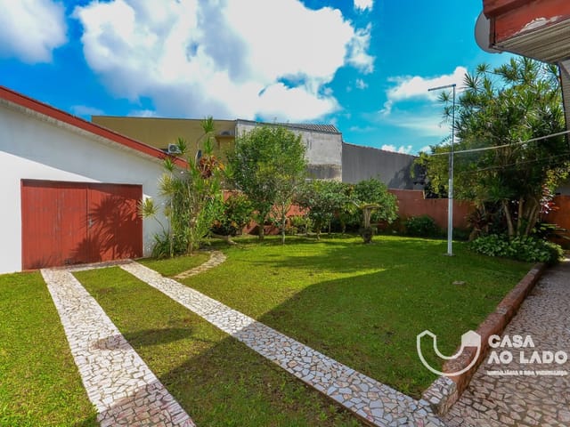 Casa com 420m², à venda, no bairro Ahú em Curitiba