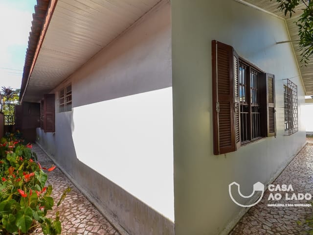 Casa com 420m², à venda, no bairro Ahú em Curitiba