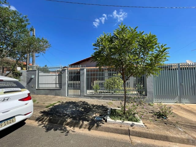 Foto do Casa - Casa com 3 dormitórios para alugar, 200 m² por R$ 3.118,63/mês - Nova Jaguariúna - Jaguariúna/SP | MARIANA FURIO DE WIT CORRETORA DE SEGUROS E IMOVEIS LTDA