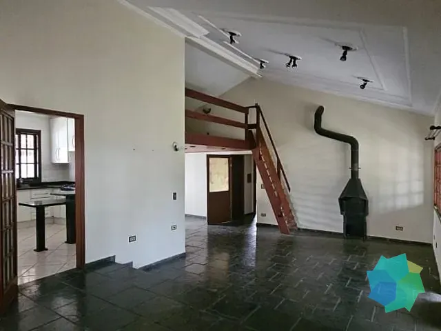 Casa com 1000m² 4 quartos e 2 banheiros, à venda, no bairro Condomínio Zuleika Jabour em Salto